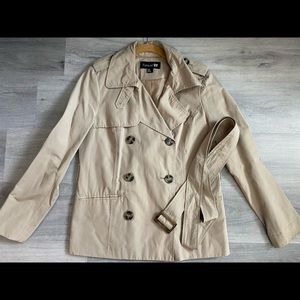 Tan jacket. Forever 21. Size M. 9/10.